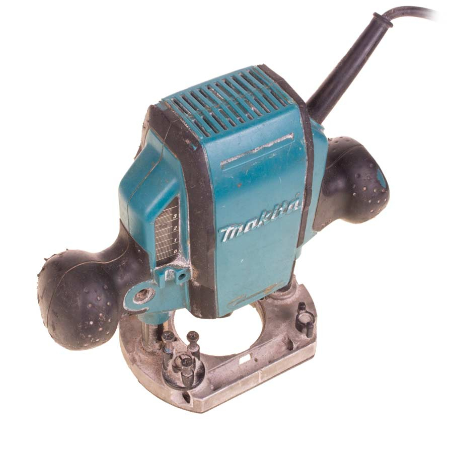 P22719-C0_I1 اُوِر فرز نجاری مدل RP0900 ماکیتا - بی باکس - تصویر 1